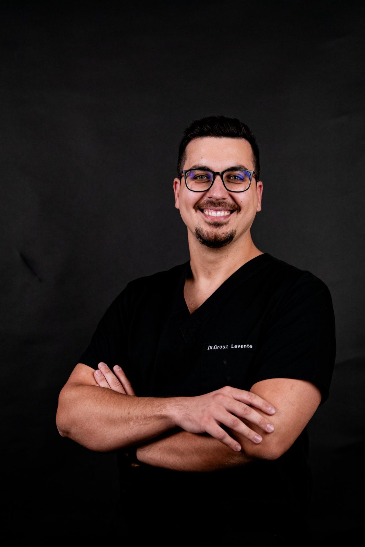 Dr. Orosz Levente — Specialist în Stomatologie Generală cu Competență în Protetică